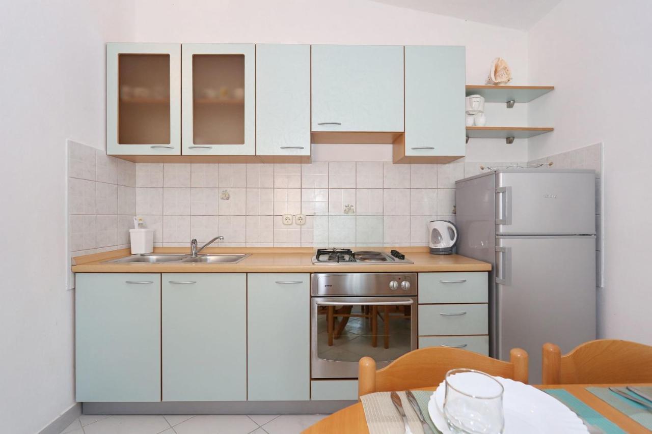 Goran Apartment Vir