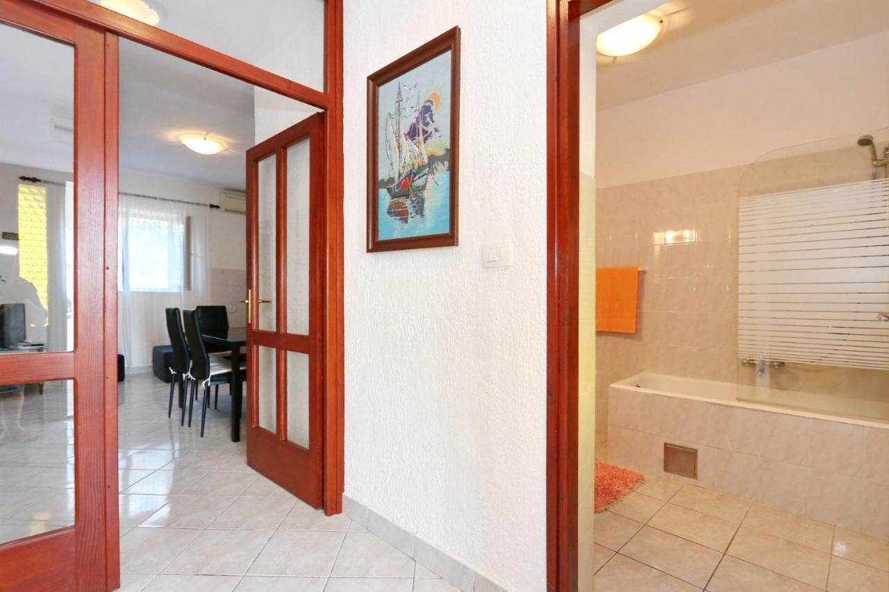Apartment Goran