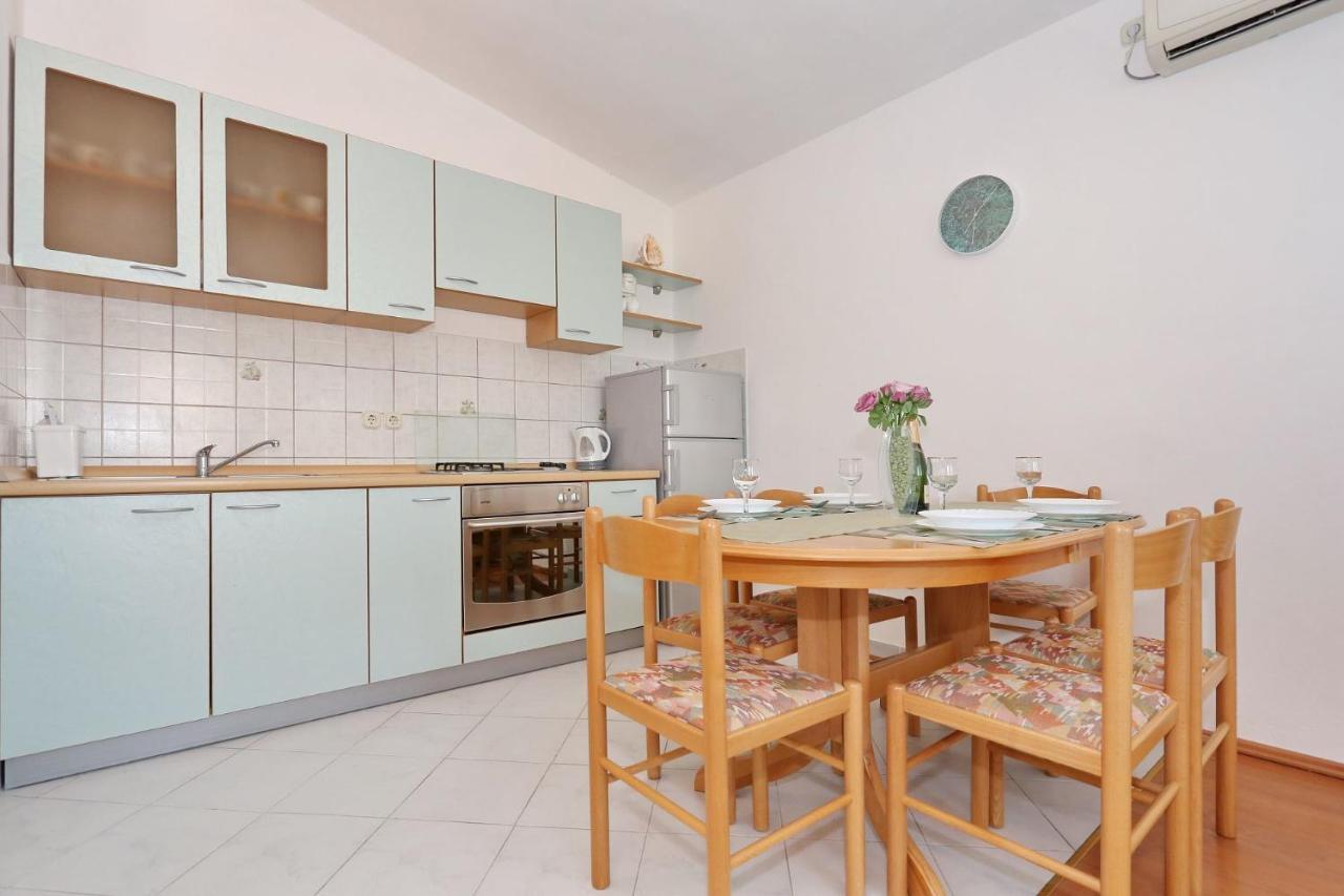 Apartment Goran