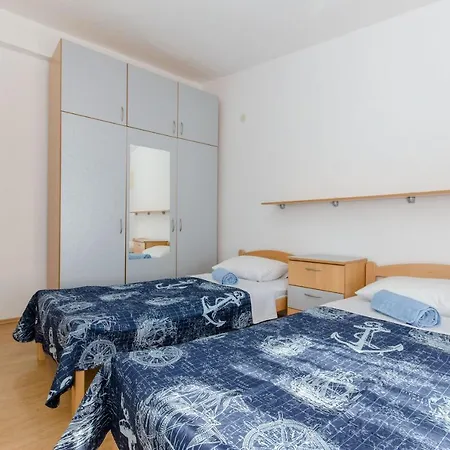 Apartments Goran Vir Exterior photo