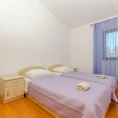 Apartments Goran Vir Exterior photo