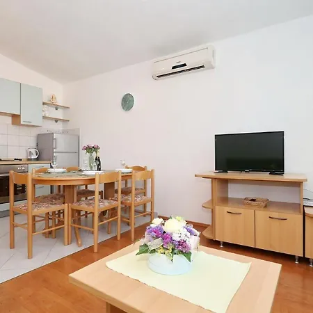 Apartments Goran Vir Exterior photo