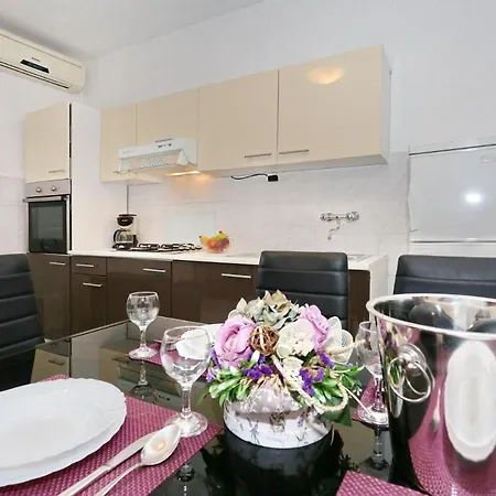 Apartments Goran Vir Exterior photo