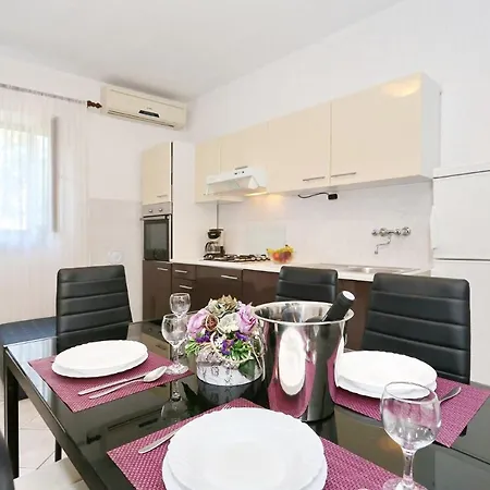Apartments Goran Vir Exterior photo