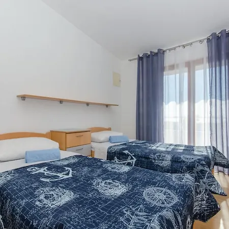 Apartments Goran Vir Exterior photo