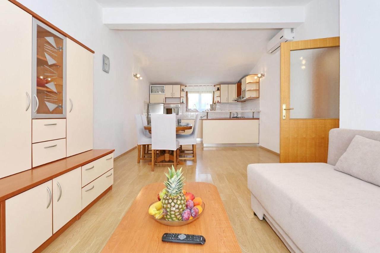 Goran Apartamento *